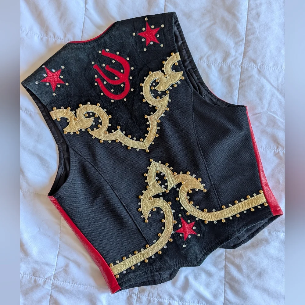 TLC Leather Collection Red Black & Gold Horsemanship Show Studded Rhine Vest - Picture 7 of 10